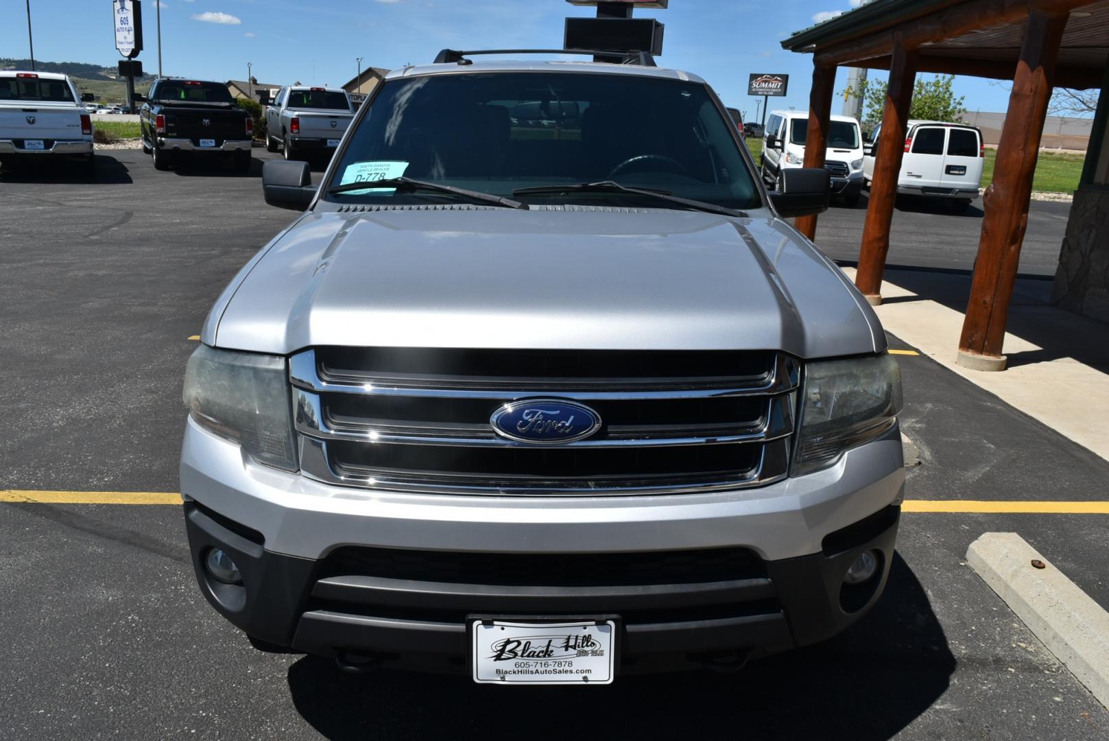 2016 Silver /Black Ford Expedition XL (1FMJU1GT0GE) with an 3.5L Twin Turbo V6 engine, 6-Speed Automatic w/ OD transmission, located at 1600 E Hwy 44, Rapid City, SD, 57703, (605) 716-7878, 44.070232, -103.171410 - Photo#1